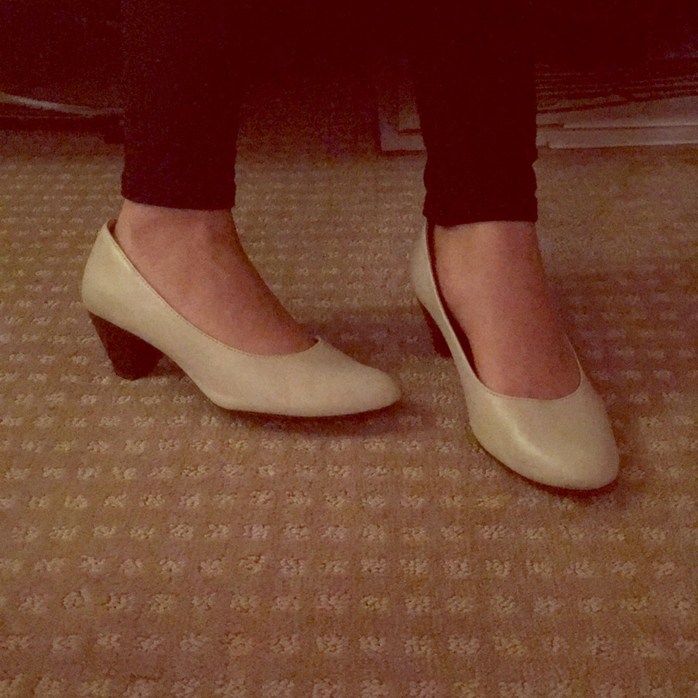 Comfortable two-toned cream and black heels